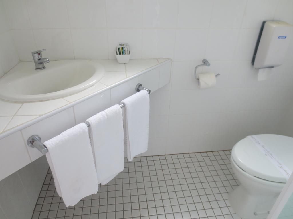 Aspley Pioneer Motel Брісбен Номер фото